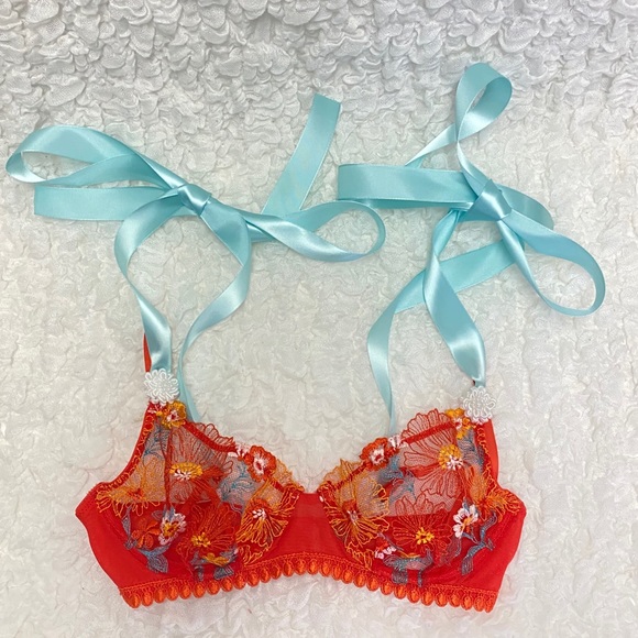 Handmade Replica Sororite Vintage Lace Bra 🌸 - Picture 3 of 4